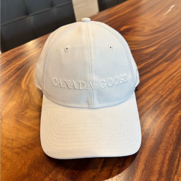 Canada Goose Baseball Cap - Picture 1 of 6